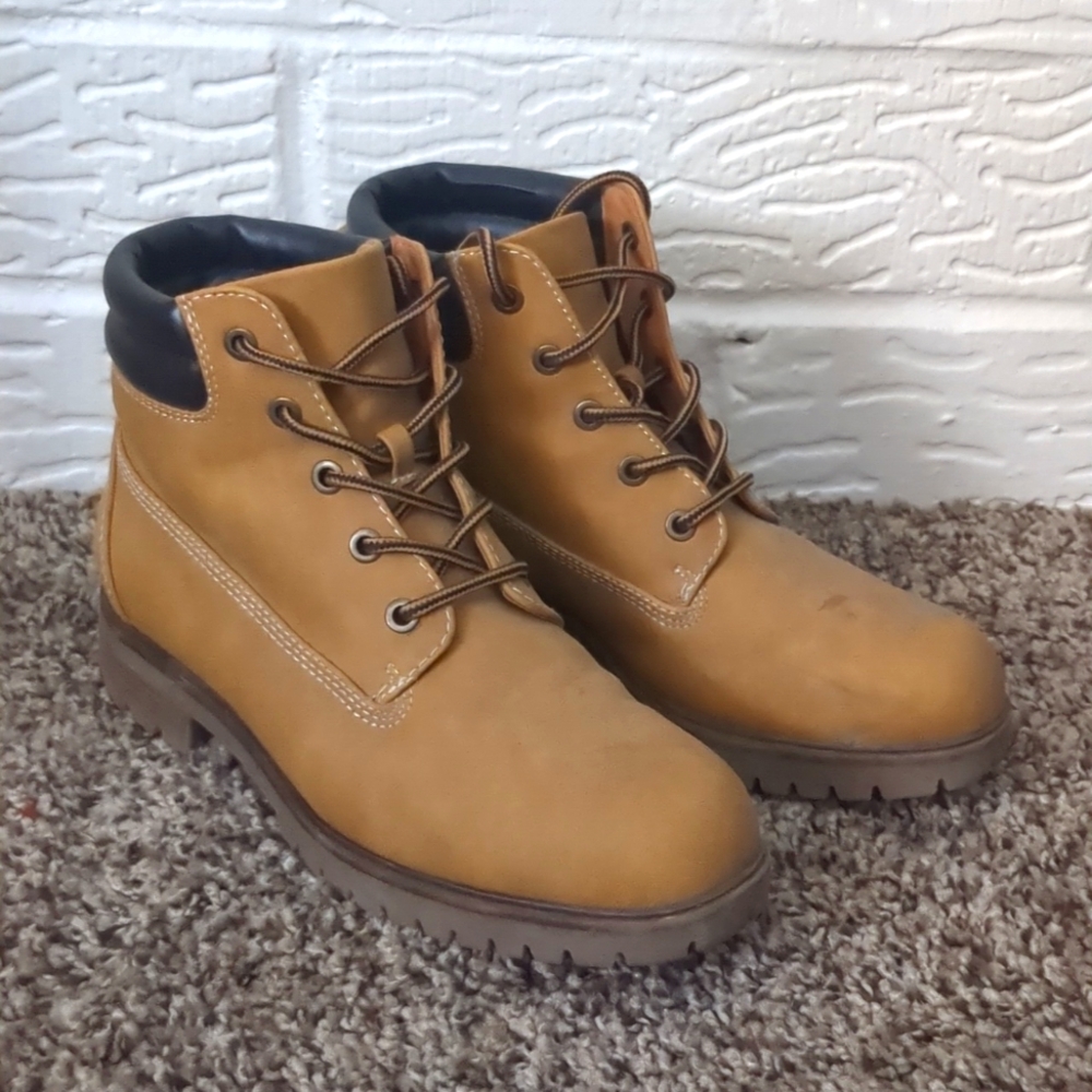 Women's boots